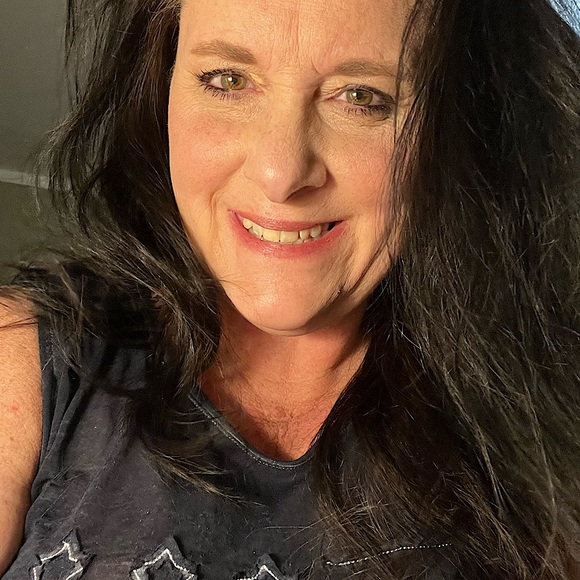 Meet your Posher, Nettie - Picture 3 of 3